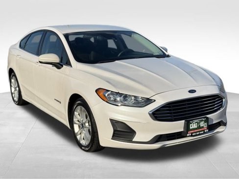 Used 2019 Ford Fusion SE image 4