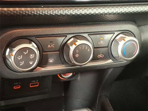Used 2023 Nissan Kicks SV image 18