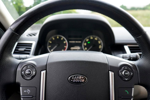 Used 2011 Land Rover Range Rover Sport HSE image 20