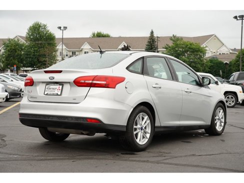 Used 2016 Ford Focus SE image 3
