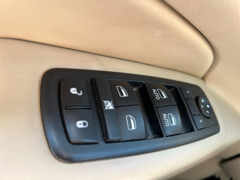 Used 2017 Jeep Grand Cherokee Limited w/ Luxury Group II image 24