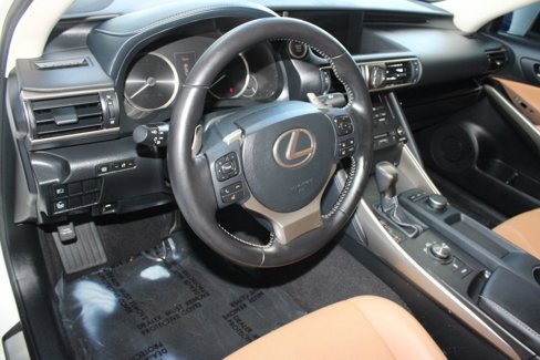 Used 2020 Lexus IS 300 image 4