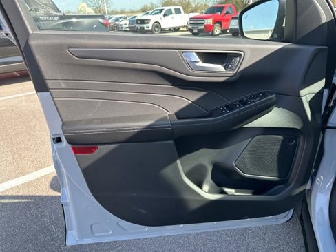 New 2025 Ford Escape SE image 10