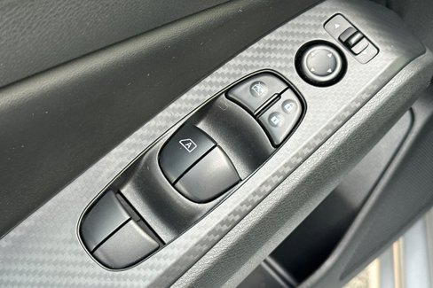 Used 2023 Nissan Altima 2.5 S image 11