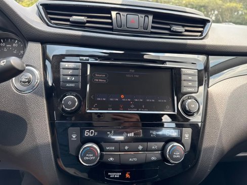 Certified 2020 Nissan Rogue Sport SV image 15