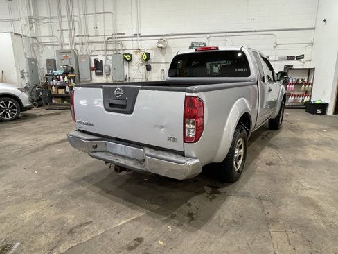 Used 2009 Nissan Frontier XE w/ XE Preferred Pkg image 4