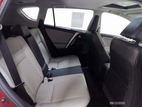 Used 2016 Toyota RAV4 Limited image 23