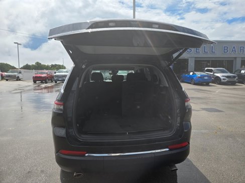 Used 2021 Jeep Grand Cherokee L Laredo w/ Luxury Tech Group I image 5