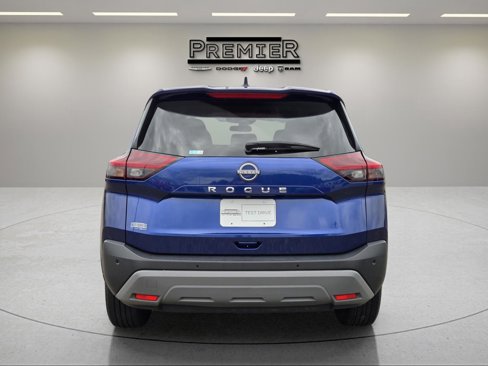 Used 2023 Nissan Rogue S image 7