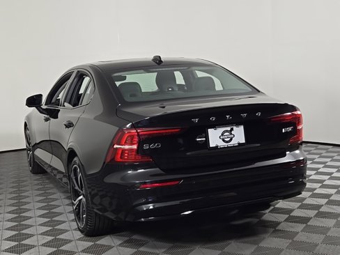 Certified 2025 Volvo S60 B5 Plus image 9