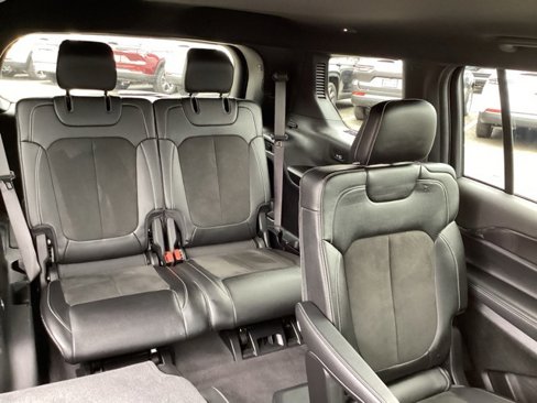 Used 2021 Jeep Grand Cherokee L Laredo image 27