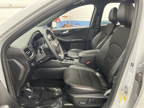 Used 2025 Ford Escape ST-Line Select image 4