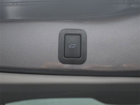 Used 2018 Toyota Highlander XLE image 22