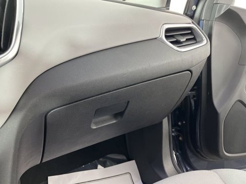 Used 2018 Chevrolet Equinox LS image 36