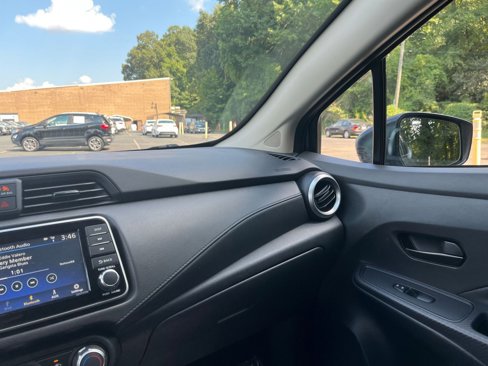 Used 2024 Nissan Versa S w/ Trunk Package image 31