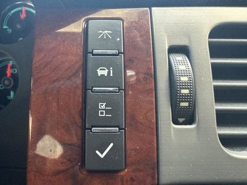 Used 2012 Chevrolet Suburban LTZ image 38