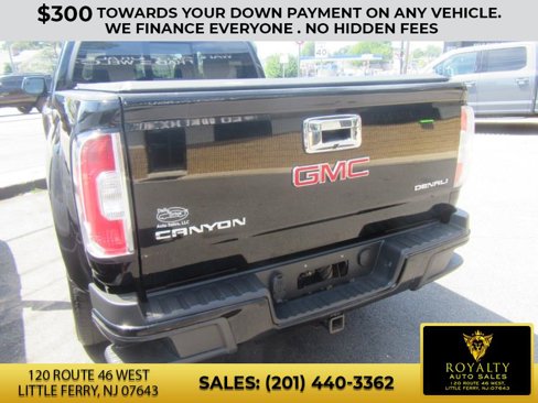 Used 2017 GMC Canyon Denali image 28