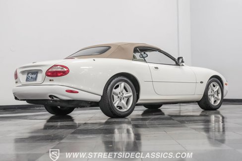 Used 1998 Jaguar XK8 Convertible image 28