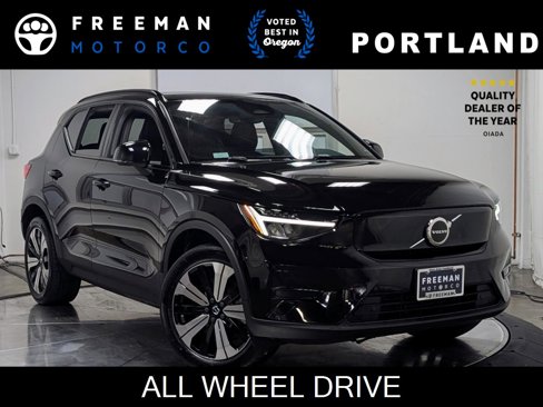 Used 2023 Volvo XC40 Recharge Core image 1