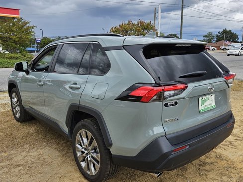 Used 2023 Toyota RAV4 XLE Premium image 8