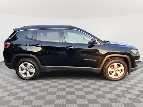 Used 2019 Jeep Compass Latitude image 5