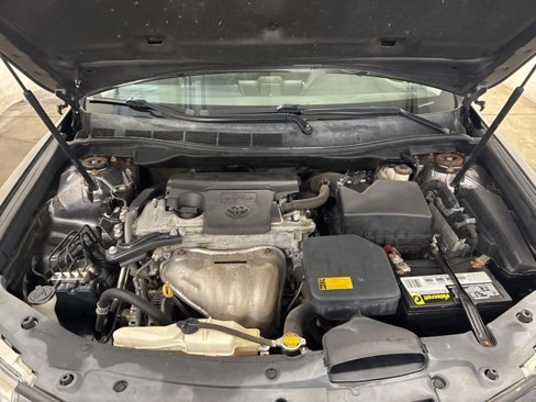 Used 2014 Toyota Camry SE image 30