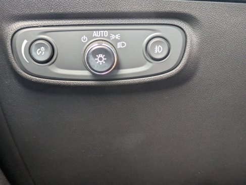 Used 2020 Chevrolet Equinox LT image 20