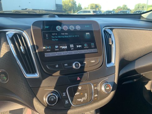 Used 2018 Chevrolet Malibu LT image 15