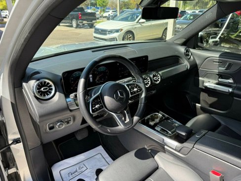 Used 2020 Mercedes-Benz GLB 250 image 3