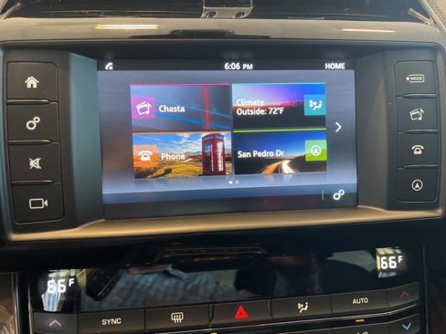 Used 2017 Jaguar XE Premium image 27