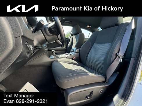 Used 2023 Dodge Charger SXT image 4
