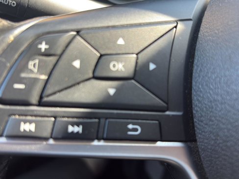 Used 2021 Nissan Sentra SV image 19