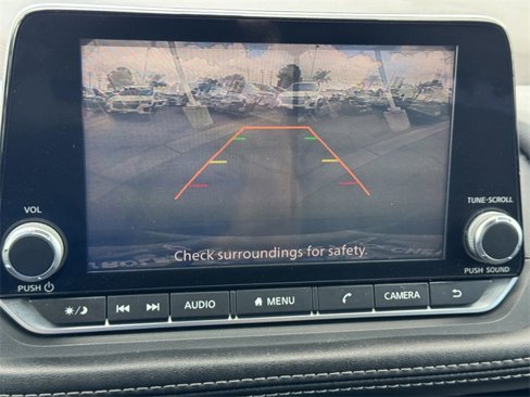 Used 2021 Nissan Rogue S image 14