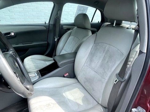Used 2010 Chevrolet Malibu LT image 11