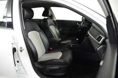 Used 2019 Kia Optima EX image 18