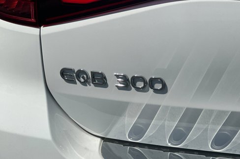 Certified 2024 Mercedes-Benz EQB 300 4MATIC image 27