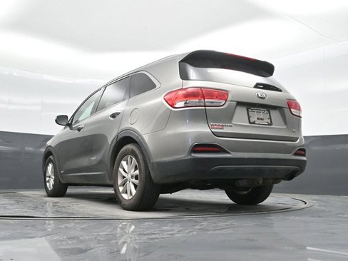 Used 2018 Kia Sorento LX image 43