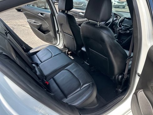 Used 2017 Chevrolet Cruze Premier image 28