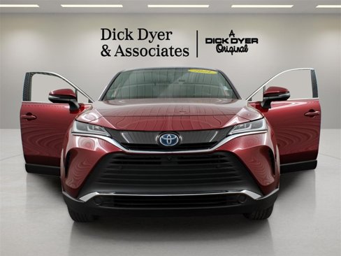 Used 2021 Toyota Venza XLE image 7