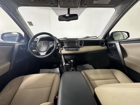 Used 2015 Toyota RAV4 Limited image 19