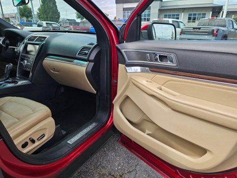 Used 2016 Ford Explorer Limited image 10