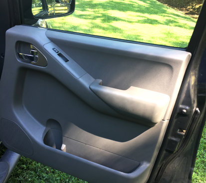 Used 2011 Nissan Frontier SV w/ SV Premium Utility Pkg image 13