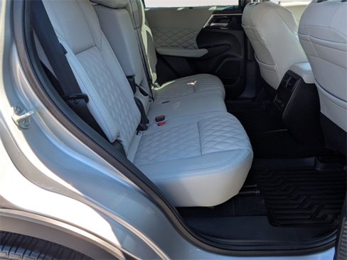 Used 2023 Mitsubishi Outlander SEL image 30