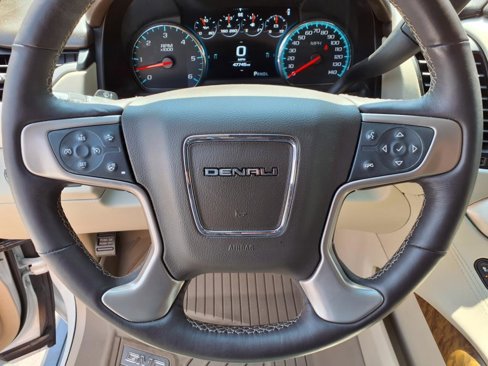Used 2020 GMC Yukon XL Denali w/ Denali Ultimate Package image 18