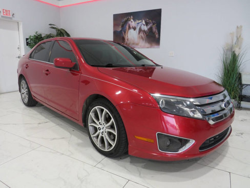 Used 2010 Ford Fusion SE image 1