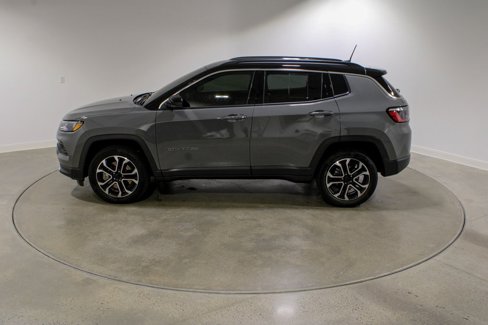 Used 2024 Jeep Compass Limited image 2