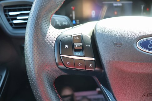 Used 2023 Ford Escape ST-Line image 26