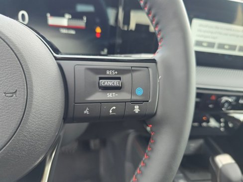 New 2025 Nissan Kicks SR w/ SR Premium Package image 30