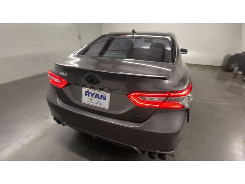 Used 2019 Toyota Camry XSE image 8