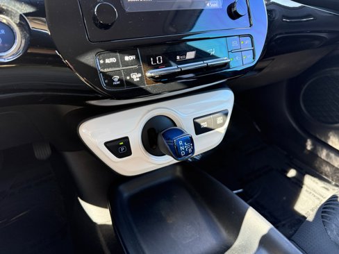 Used 2018 Toyota Prius Four image 13